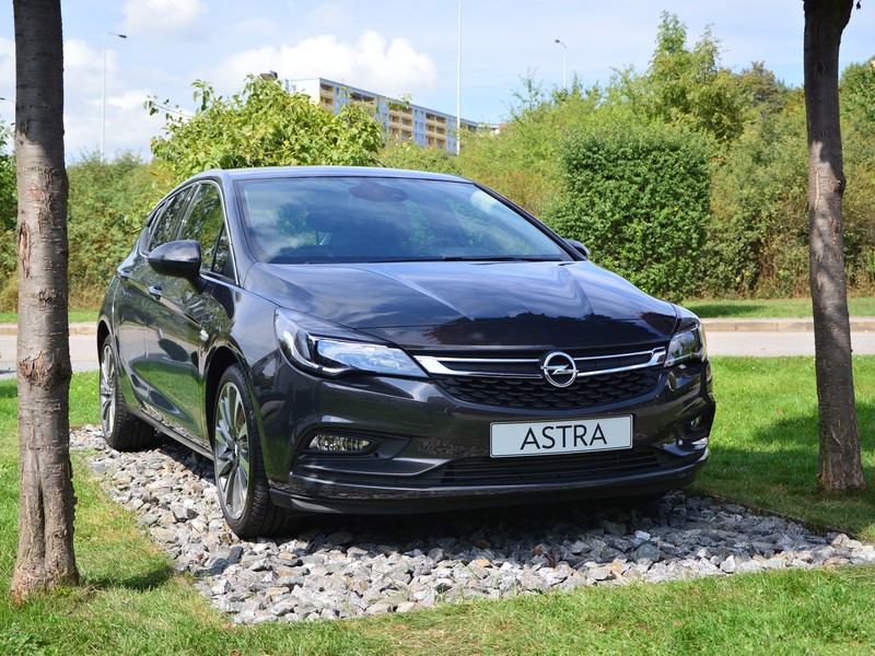 Opel Astra v Praze